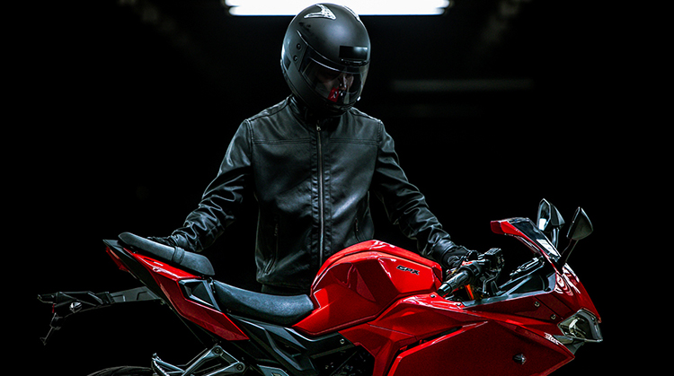 Xe Máy Nhập Khẩu GPX Demon 150 GR - Trắng Đỏ