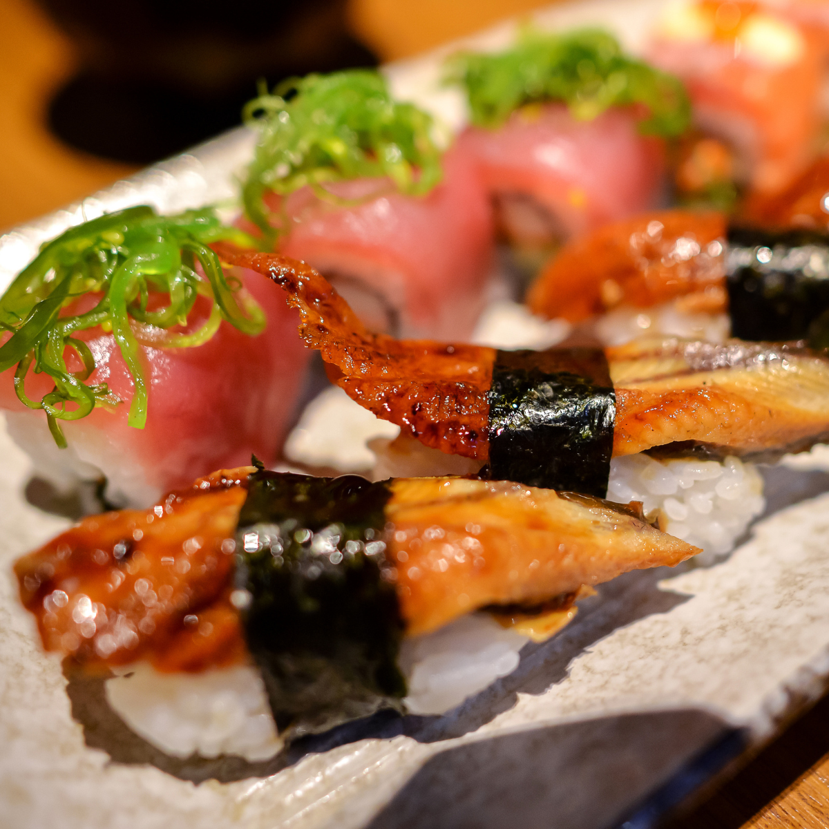 sushi cá chình nướng