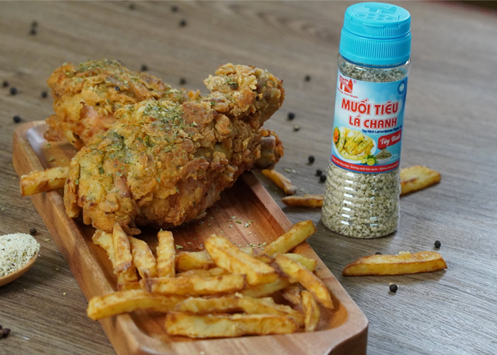 ga-tieu-chanh-voi-muoi-tieu-chanh-tinh-nguyen