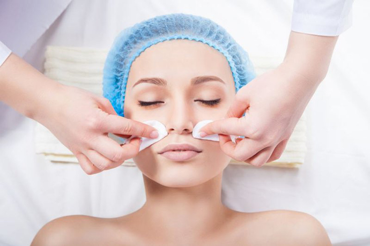 Huyền Vương Beauty& Spa - Lấy Nhân Mụn Chuyên Sâu