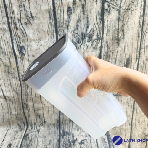 Bộ 2 Bình Nước Handle Bottle Lock&Lock 1.4L HAP817 (Màu Ngẫu Nhiên)