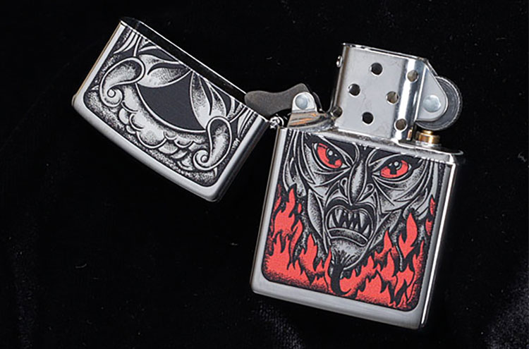Bật Lửa Zippo 28275 Fire Down Below Devil High Polish Chrome