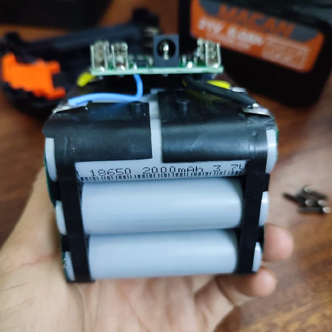 HÀNG  CHÍNH HÃNG  - Pin MACAN 15 Cell 21V dung lượng cao chân pin phổ thông