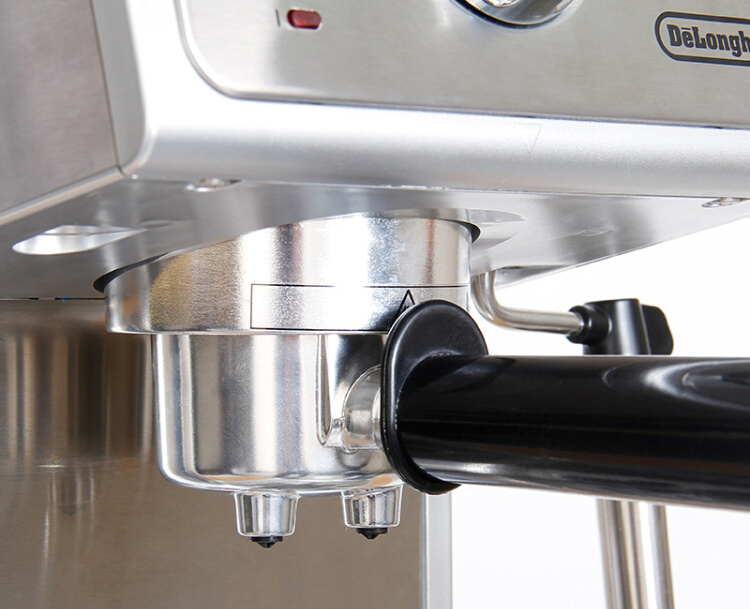 Máy Pha Cà Phê Tự Động Delonghi ECP36.31 Chất Liệu Thép Không Gỉ