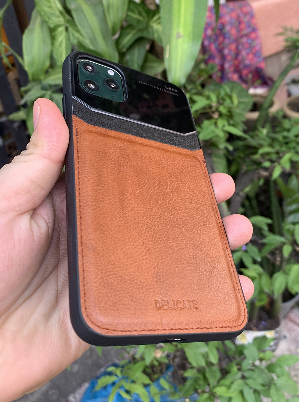 Ốp lưng da kính cao cấp dành cho iPhone 11 Pro - Màu vàng nâu - Hàng nhập khẩu - DELICATE