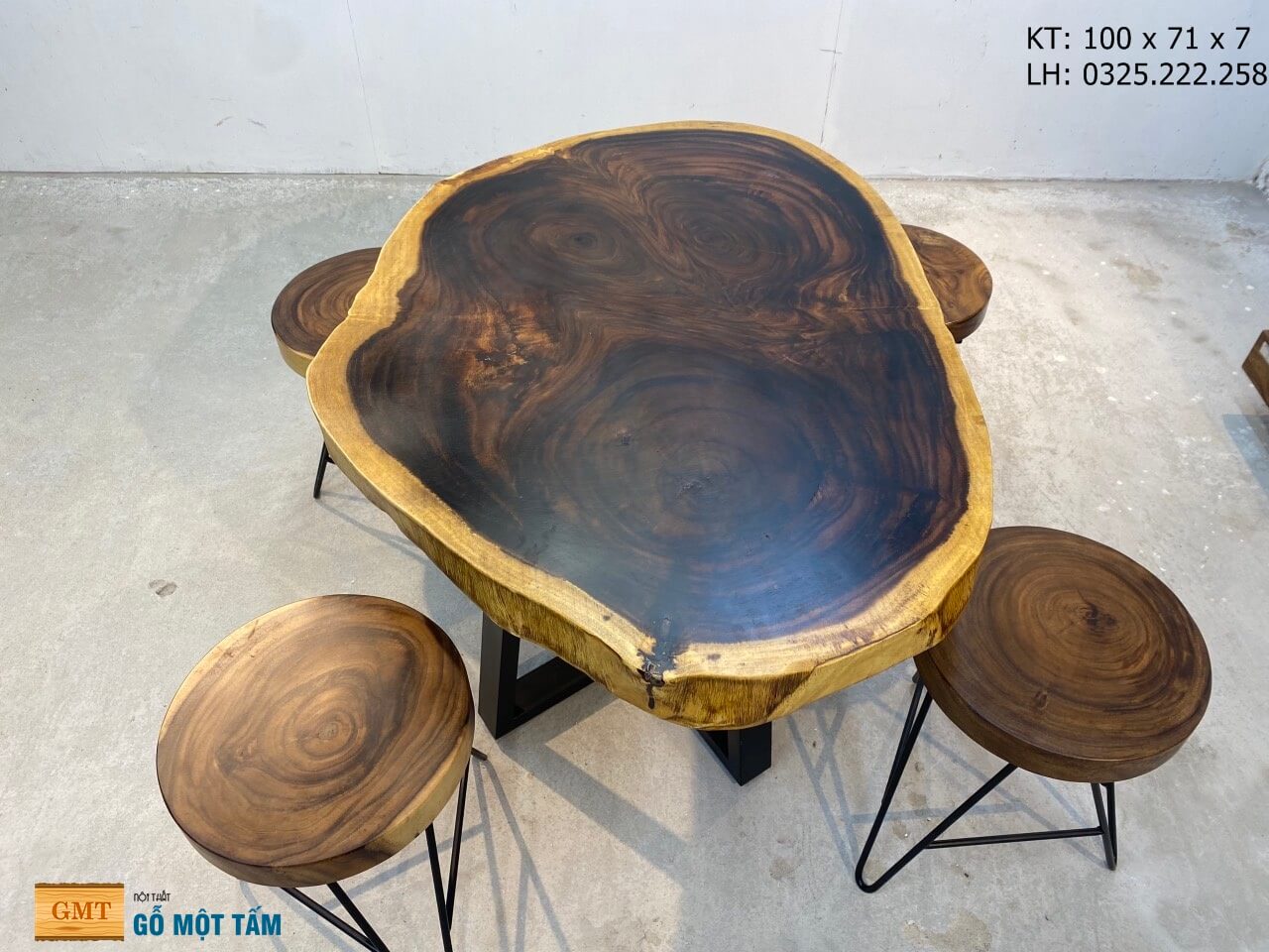 Khám phá bộ bàn ghế gỗ me tây nguyên tấm với thiết kế đầy tinh tế và nét hoang dã đặc trưng của gỗ me tây. Sự kết hợp hoàn hảo giữa chất liệu và thiết kế để tạo ra một bộ sản phẩm gỗ đẳng cấp và độc đáo.