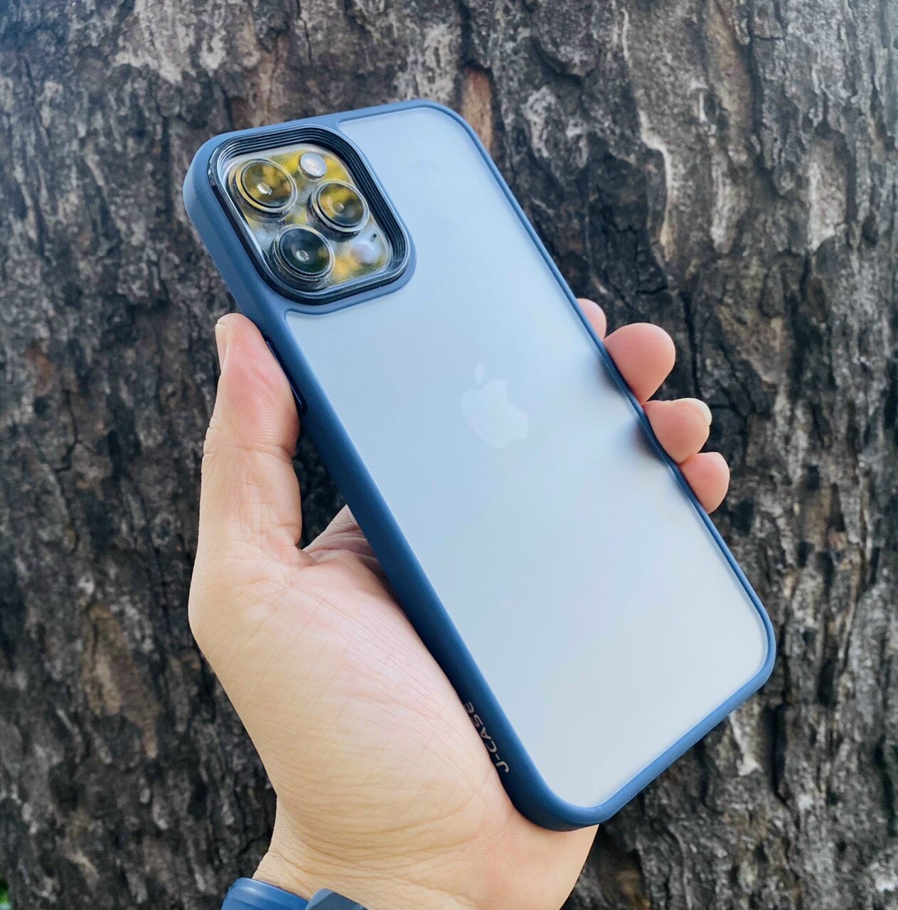 Ốp lưng viền màu lưng nhám trong chống sốc hiệu J-Case dành cho iPhone 11 Pro Max, 12 Pro Max( hàng chính hãng)