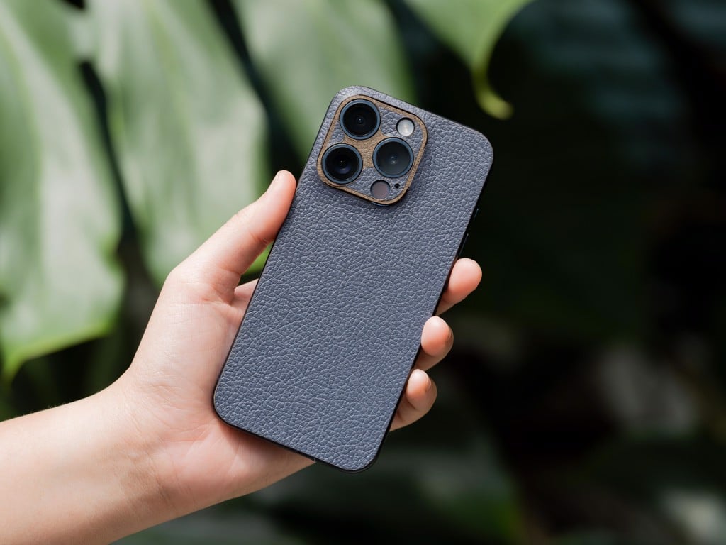Dán da cho iPhone 15 Pro / 15 Pro Max hiệu Khacten.com - Hàng chính hãng