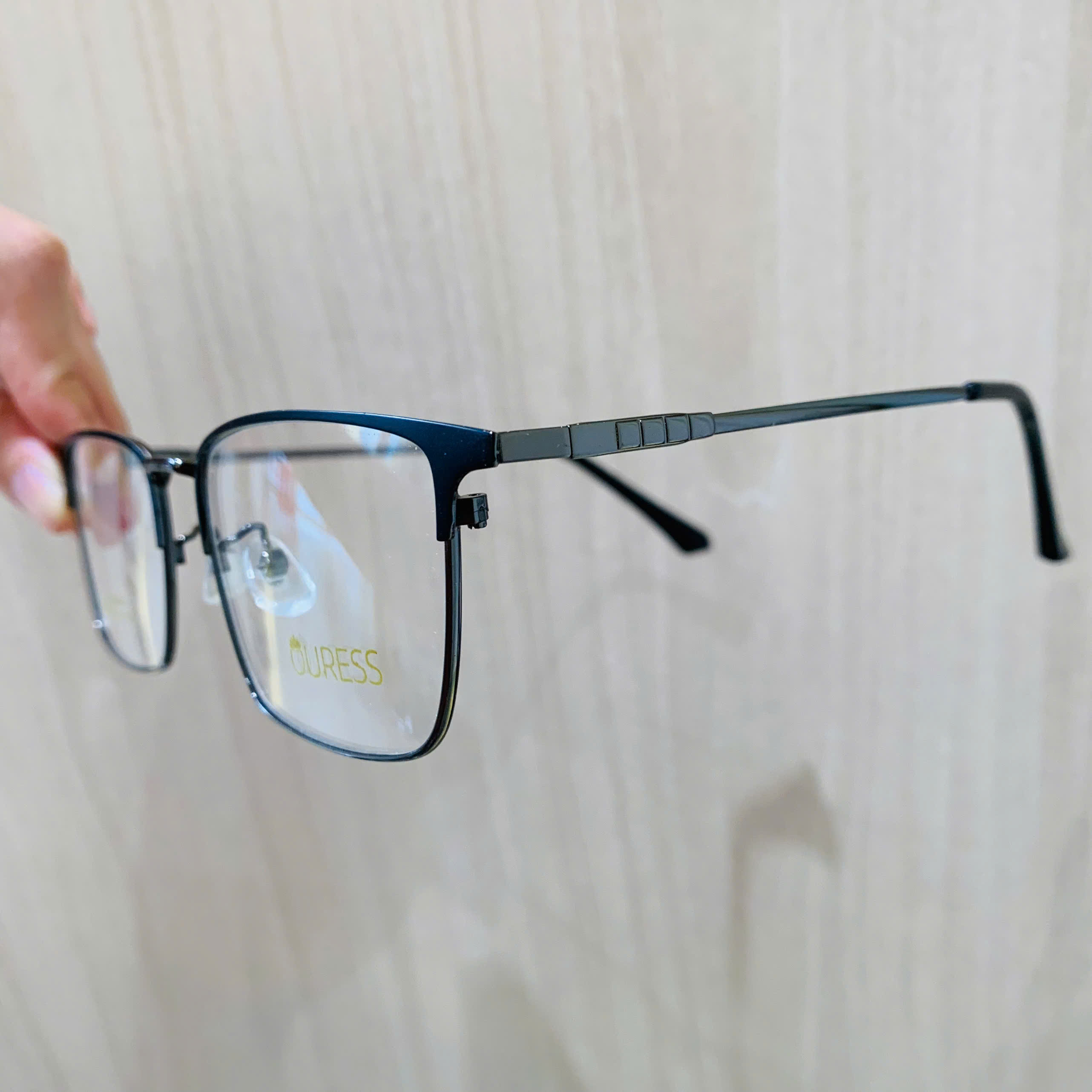 GỌNG KÍNH TITAN NAM (Titanium Pors Men) CHẤT LIỆU VƯỢT TRỘI SIÊU NHẸ SIÊU BỀN – HÀNG CHÍNH HÃNG P9006