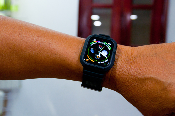 Ốp Apple Watch Series 4 44mm SPIGEN Rugged Armor Pro