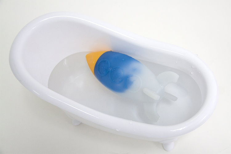 Đồ chơi tắm silicone có báo nhiệt cho bé Marcus & Marcus - Space Rocket