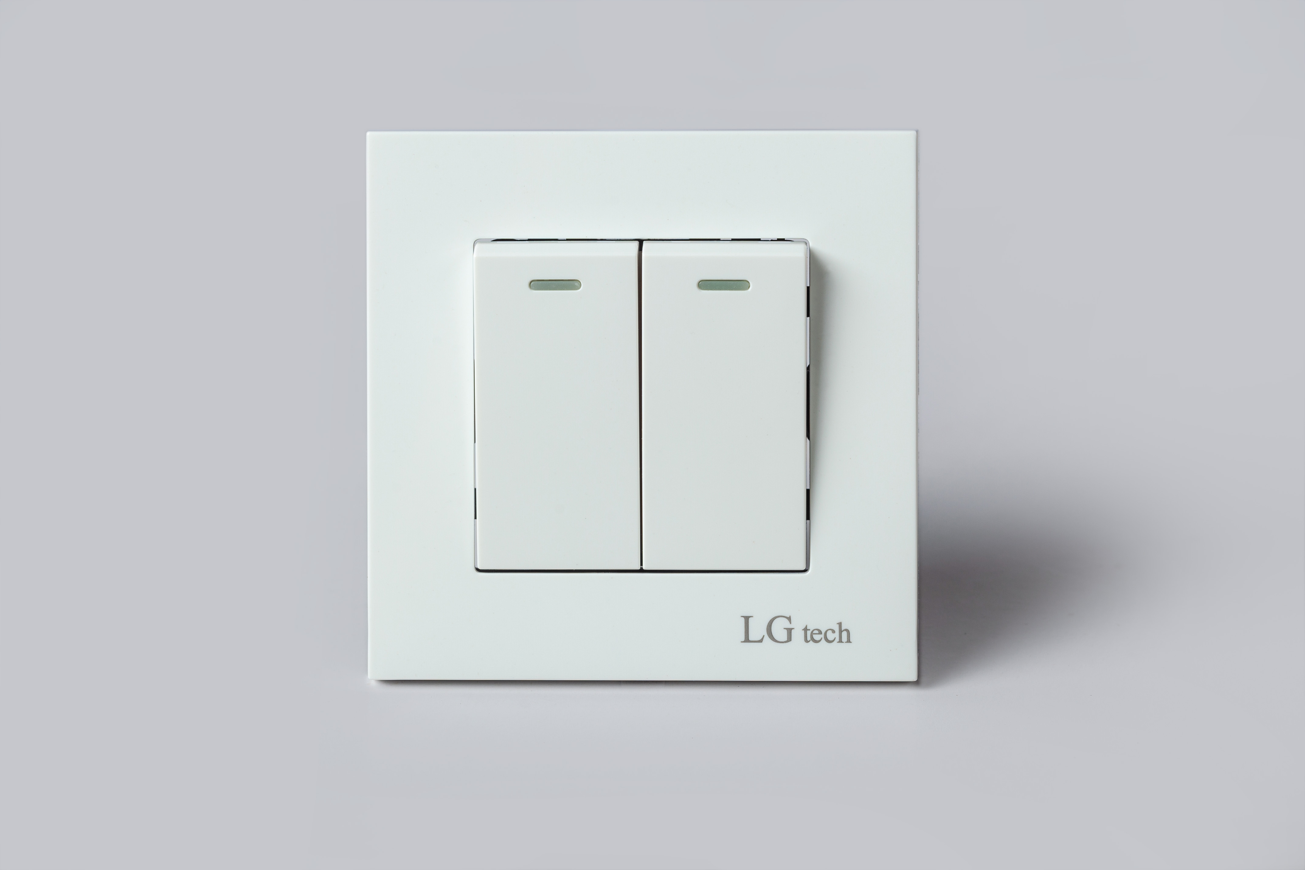 Công tắc điện đôi âm tường mặt vuông nhựa trắng kèm đế âm đơn LG-F21-002 - Hàng Chính Hãng