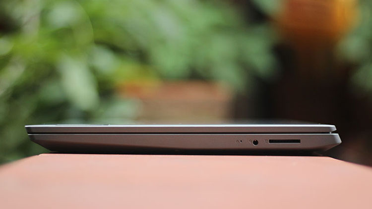 Laptop Lenovo Ideapad S145-14API 81UV00A0VN (AMD Ryzen R3-3200U/ 4GB DDR4 2400MHz/ 256GB M.2 2242 PCIe NVMe/ 14 FHD/ Win10) - Hàng Chính Hãng