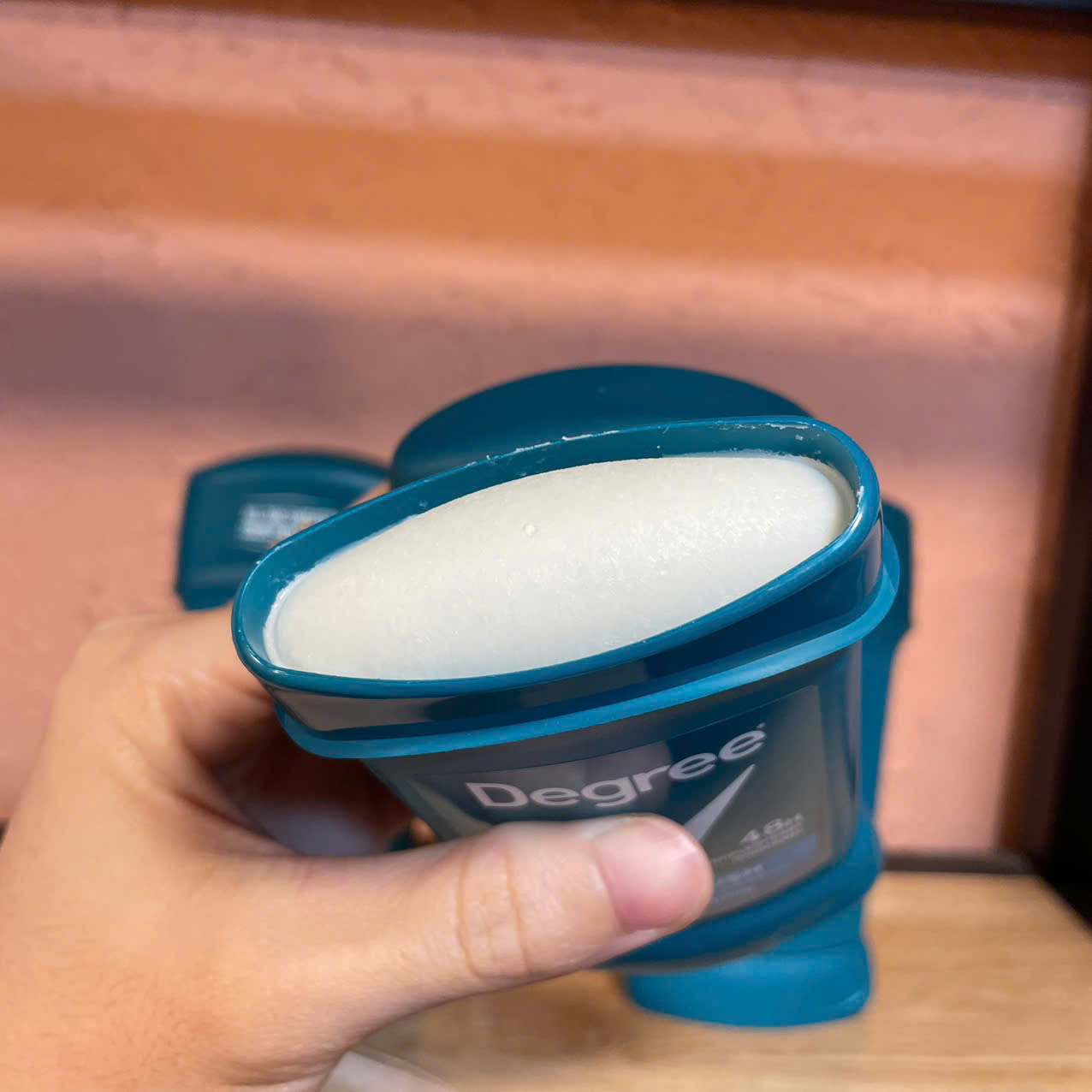 Lăn khử mùi cho nam Degree Men Cool Comfort 48H Antiperspirant 76g 