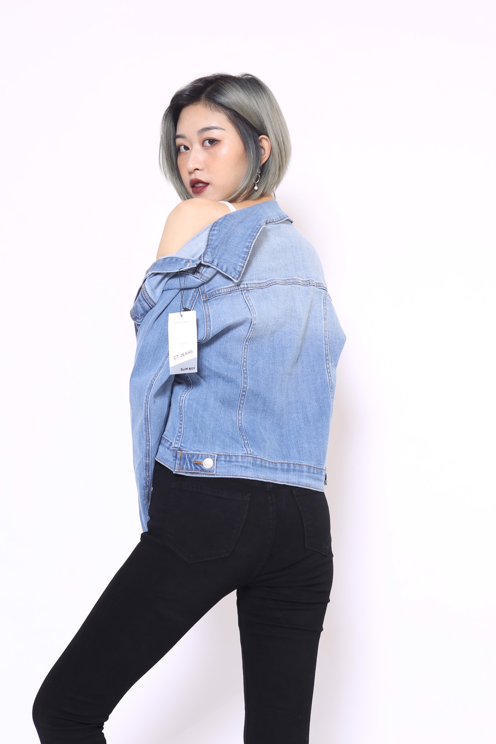 ÁO KHOÁC BÒ JEANS NỮ RÁCH CT JEANS QR00277 2