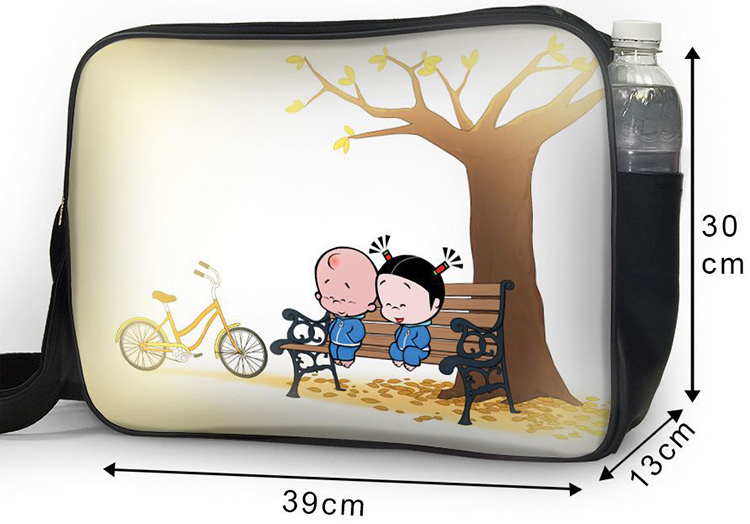 Túi Đeo Chéo Hộp Unisex In Hình Đôi Trẻ Ngồi Trên Ghế - TCCP263