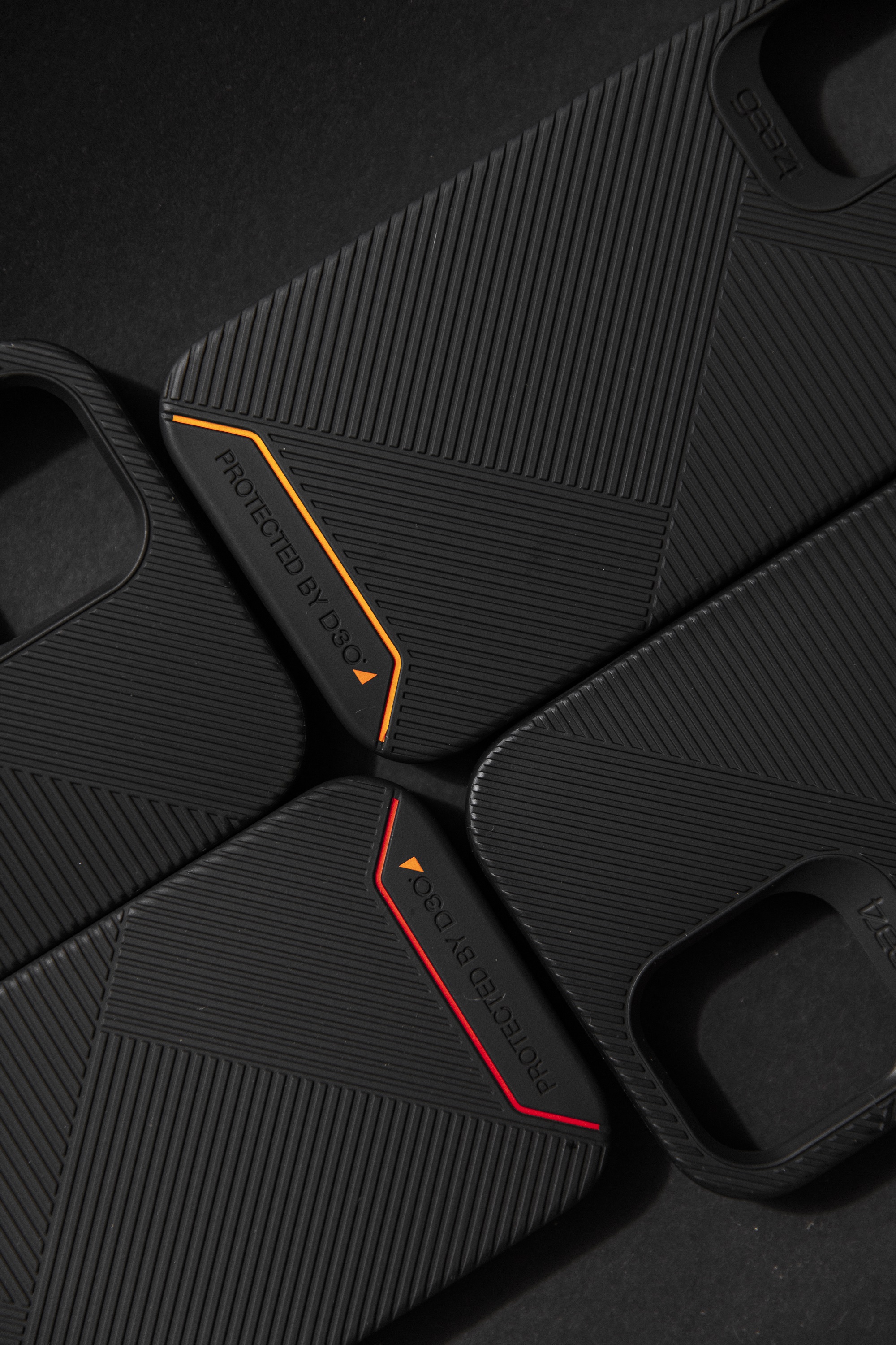 Ốp lưng Gear4 Battersea iPhone - Công nghệ chống sốc độc quyền D3O, kháng khuẩn, tương thích tốt với sóng 5G - Hàng chính hãng