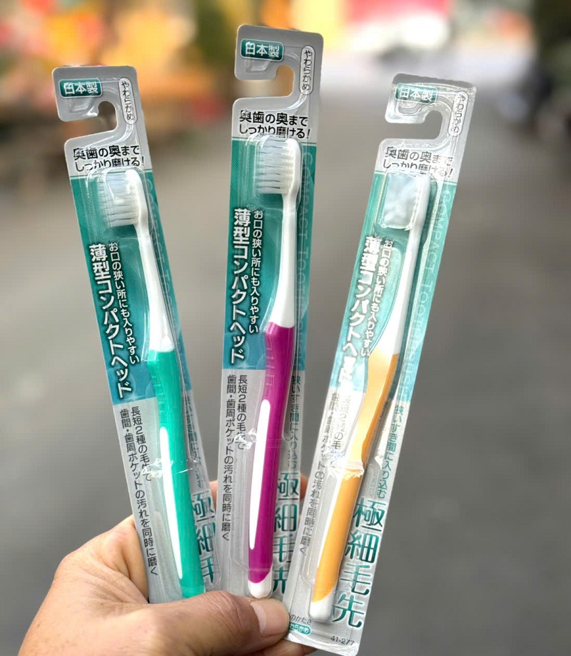Bàn chải đánh răng đầu gọn, lông mềm 180mm - Made in Japan