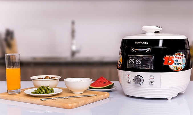 Nồi Áp Suất Đa Năng Sunhouse SHD1858BW (5 lít) - Trắng Đen - Hàng chính hãng