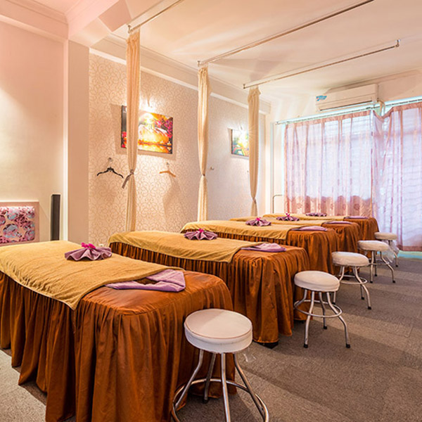 Massage Thư Giãn Đá Nóng 60 Phút Tại Paradise Beauty & Spa