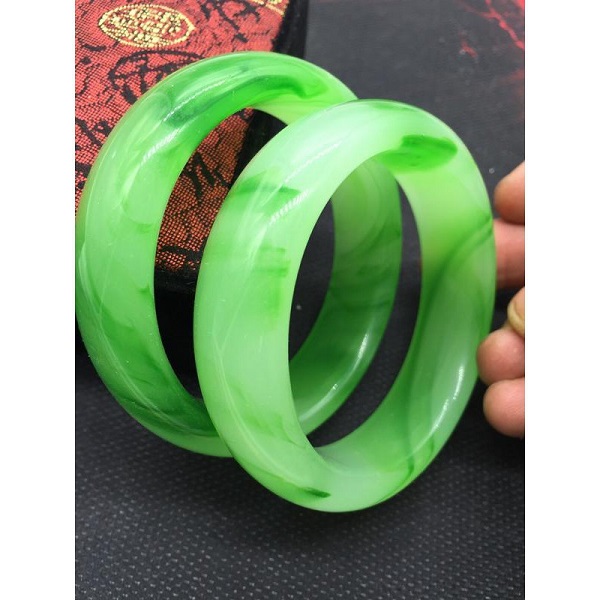 Combo Vòng đeo tay quý bà, đá mã não, dày 6li, Ni 6.3, Kèm hộp đựng CrownX.436B lót lụa vàng