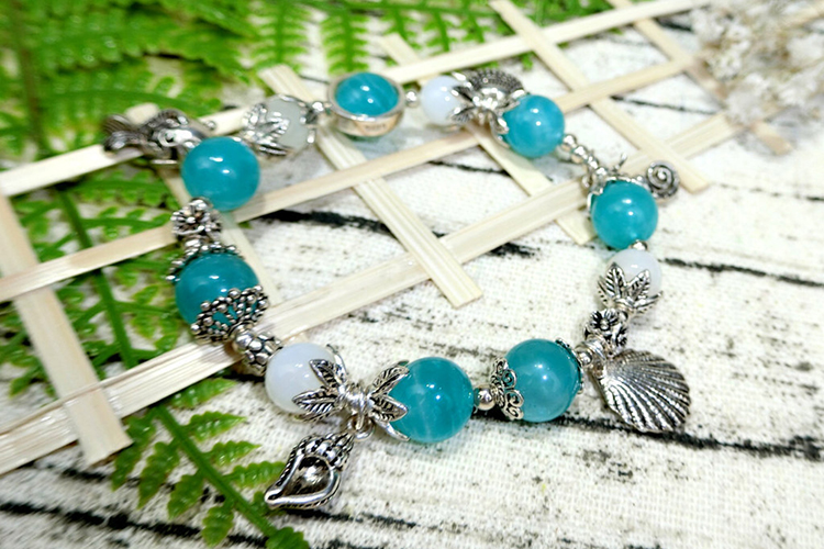 Vòng Tay Phong Thủy Đá Amazonite Ý V0420
