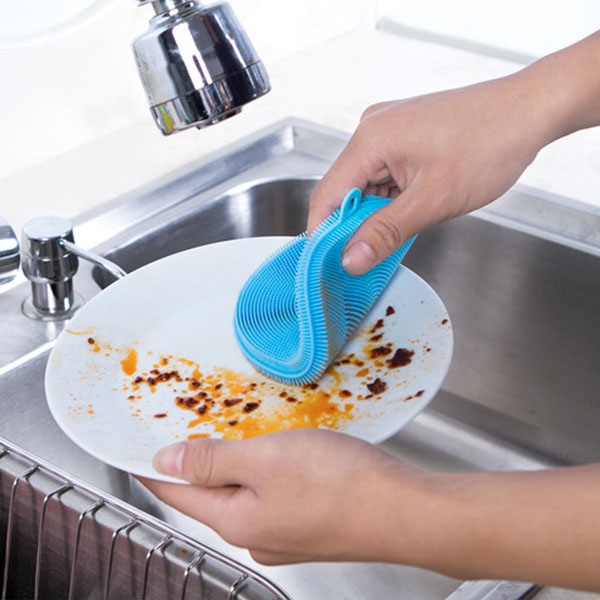 Combo 2 miếng rửa chén silicon đa năng (giao màu ngẫu nhiên) + dưỡng da tay giúp mềm mượt tay (100ml)