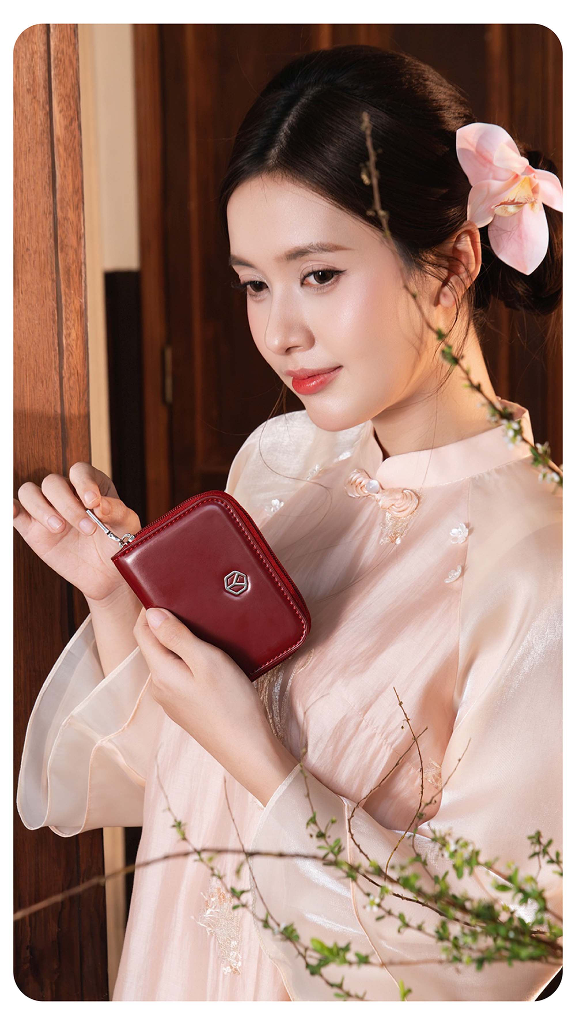 Ví Yuumy ( Thời trang nữ dáng cầm tay nhỏ gọn - Ví da Smooth YV120 )