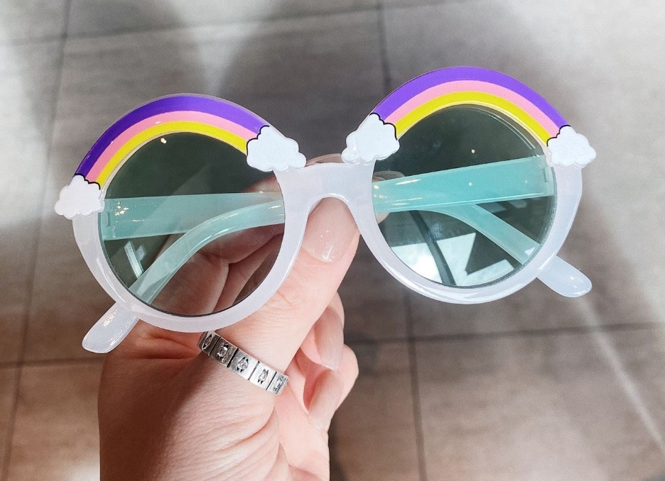 mat-kinh-cho-be-chong-tia-uv-2