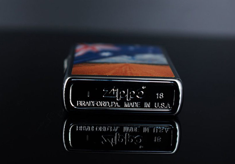 Bật Lửa Zippo 200 Flag And Landscape