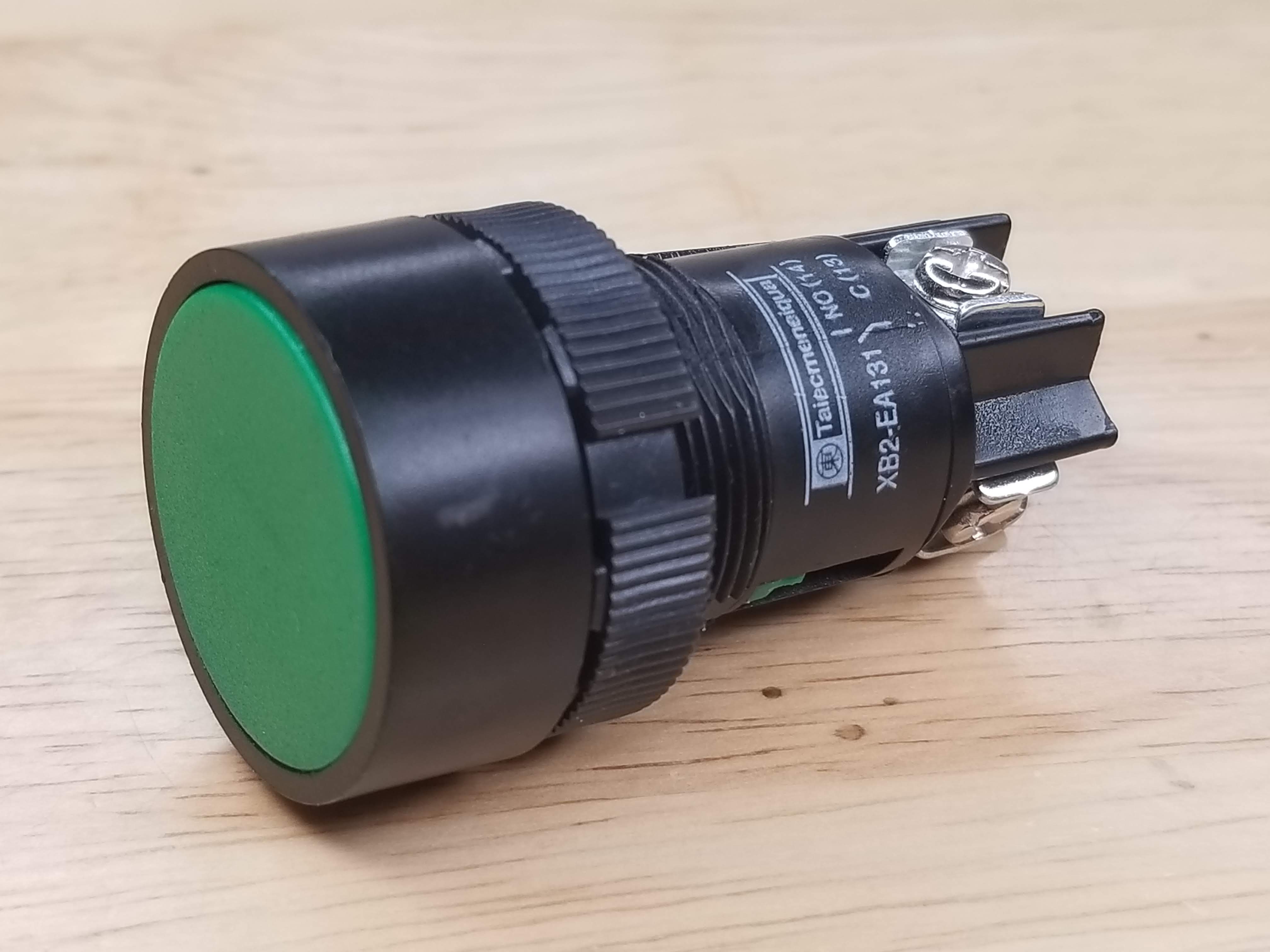 fukidi nút nhấn nhả XB2-EA141 và XB2-EA131 22mm