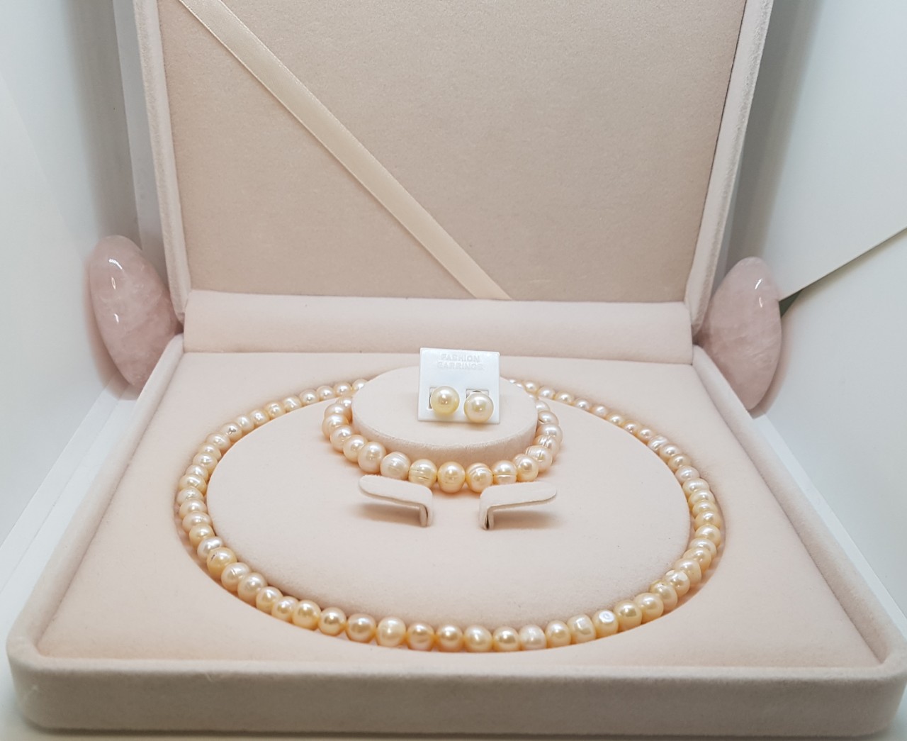 Bộ ngọc trai vòng cổ và vòng tay, bông tai (giao ngẫu nhiên)