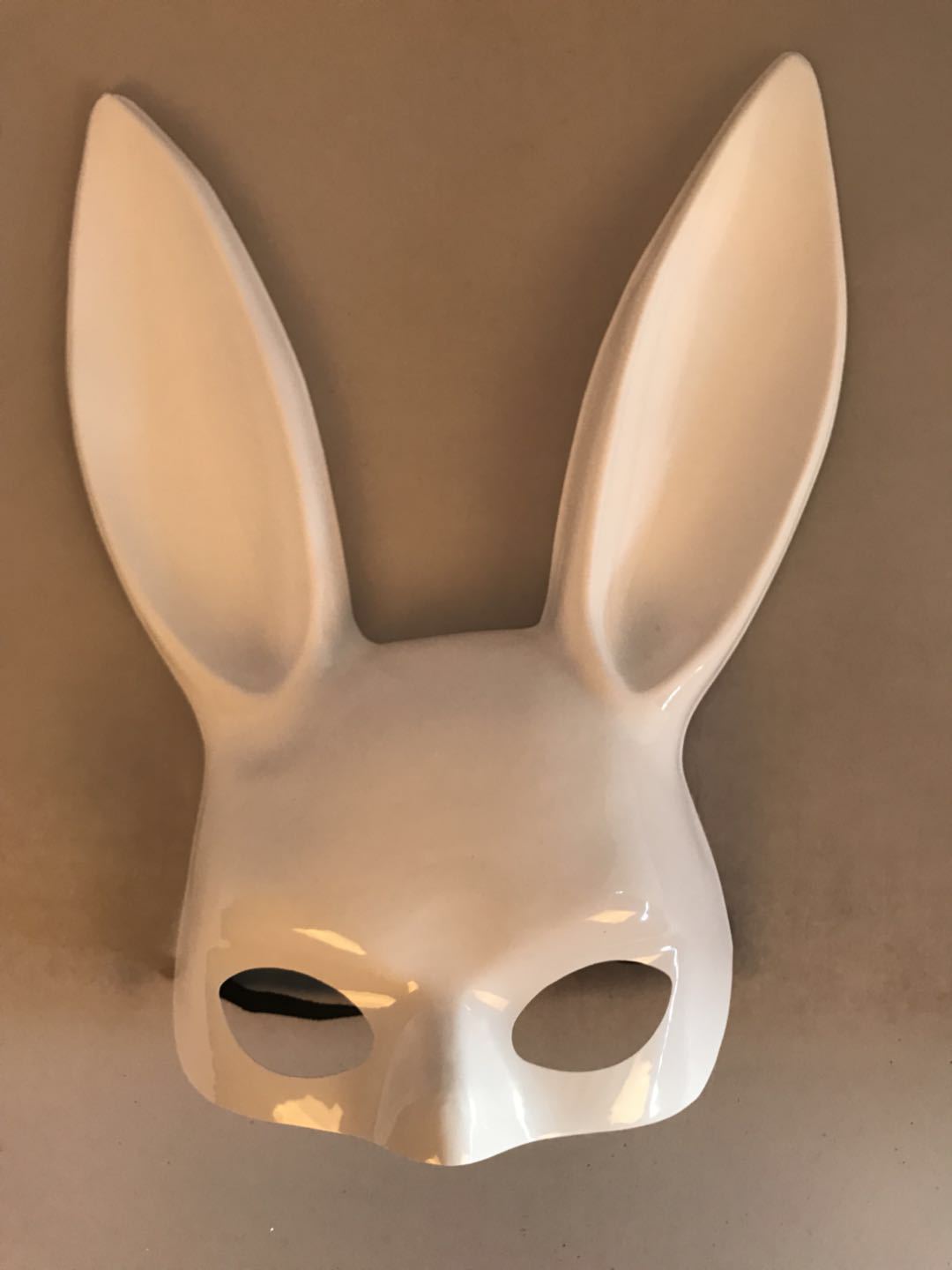 Mặt Nạ Nhựa Hóa Trang Thỏ Bunny | Tiki