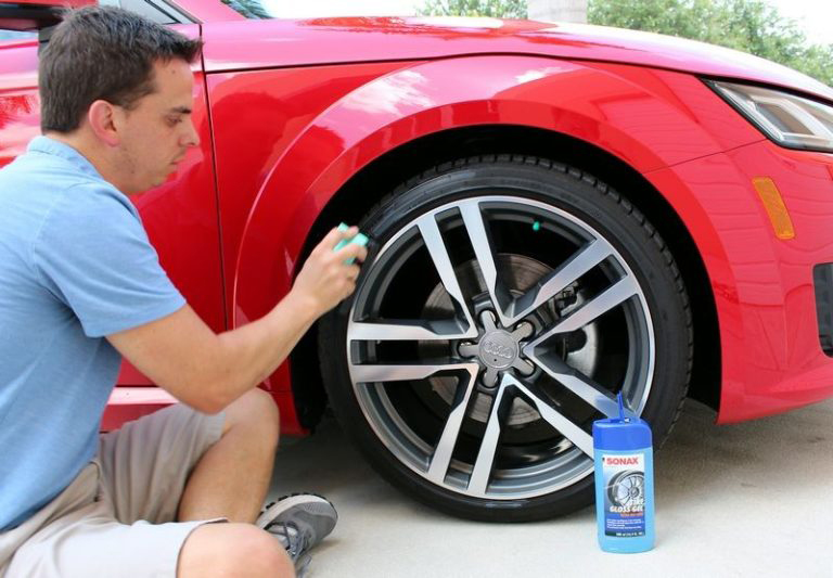 Dung dịch chăm sóc làm bóng và bảo vệ lốp xe Sonax Tyre Gloss Gel 235100 250ml
