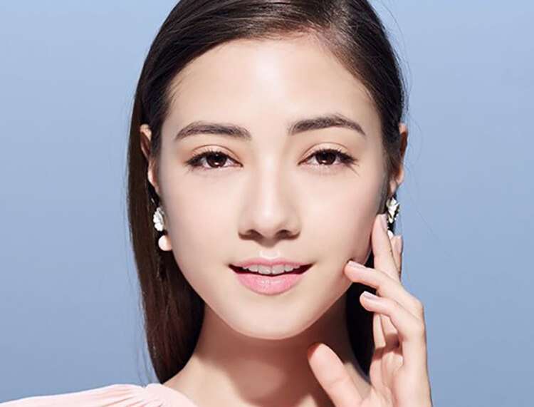 Son bút dạng lì Mkup và Kem dưỡng ẩm trắng da Mkup