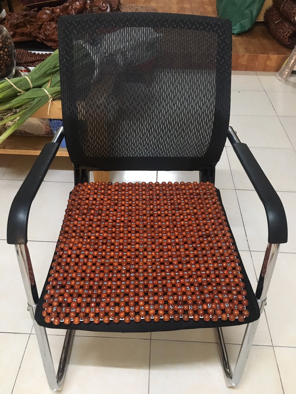 Miếng lót ghế ô tô , ghế văn phòng gỗ hương