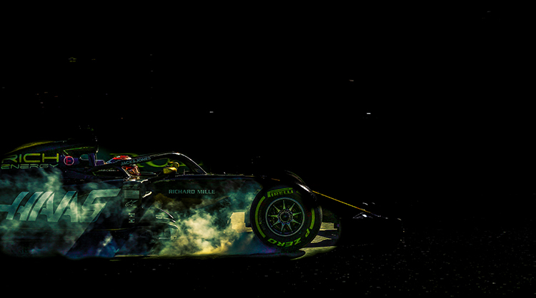 01 Vé Hạng Phổ Thông Trong 03 Ngày Diễn Ra Giải Đua F1 - Việt Nam Grand Prix