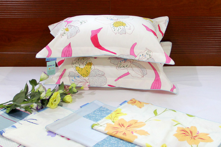 Bộ 2 Áo Gối Đầu Thắng Lợi (Màu Ngẫu Nhiên)