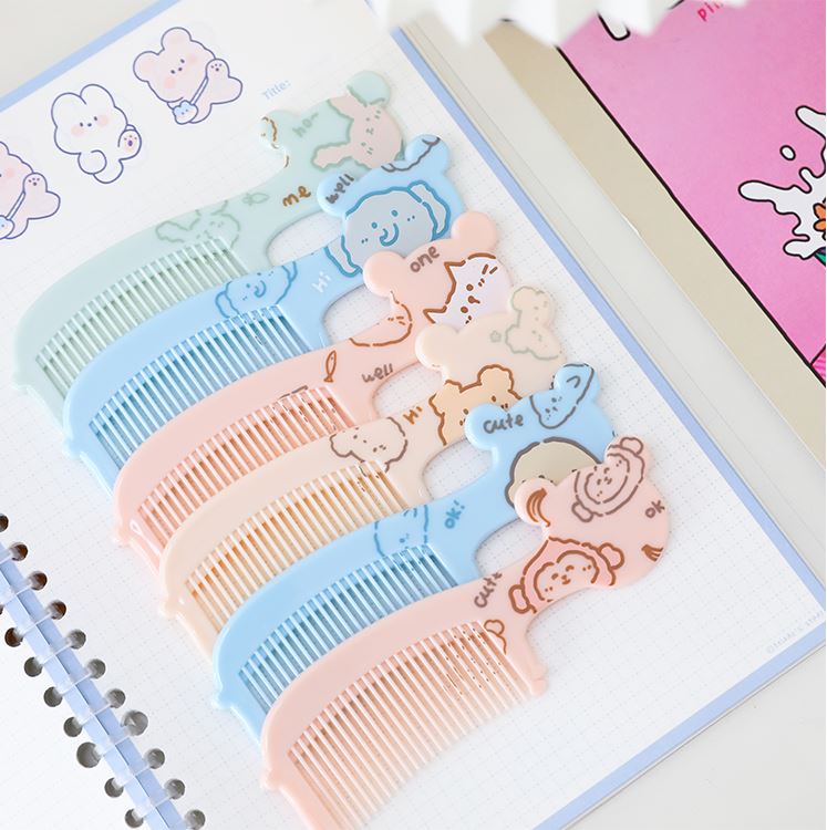 Lược Cầm Tay Mini Hoạt Hình Dễ Thương, Thuận Tiện Mang Theo