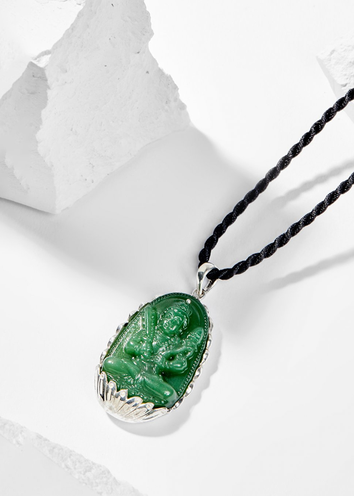 Mặt Dây Chuyền Phật Bản Mệnh Đá Ngọc Tủy Xanh size 4x2.5cm - Ngọc Quý Gemstones