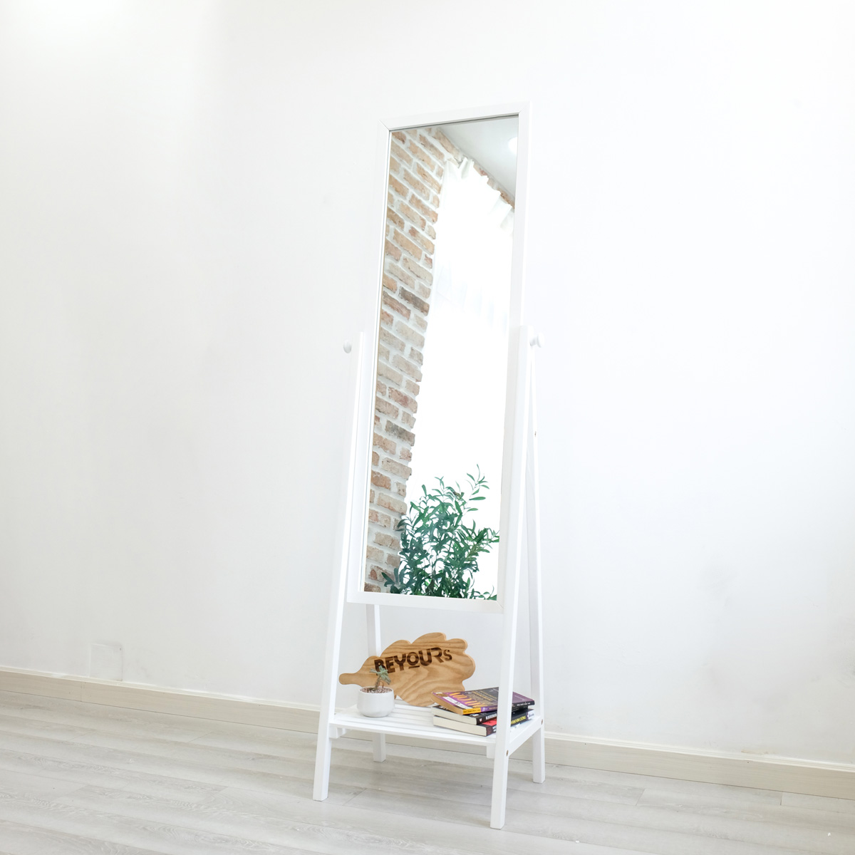 Gương đứng phối kệ Shelf Mirror Gỗ BEYOURs