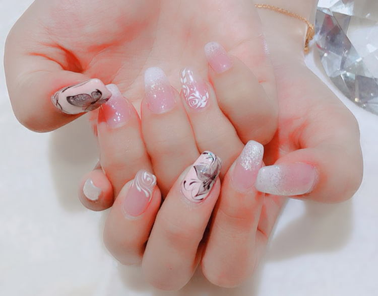Liệu Trình 60 Phút Tẩy Tế Bào Chết, Làm Móng + Sơn Gel Cao Cấp Tại Lilly Nail & Beauty Spa