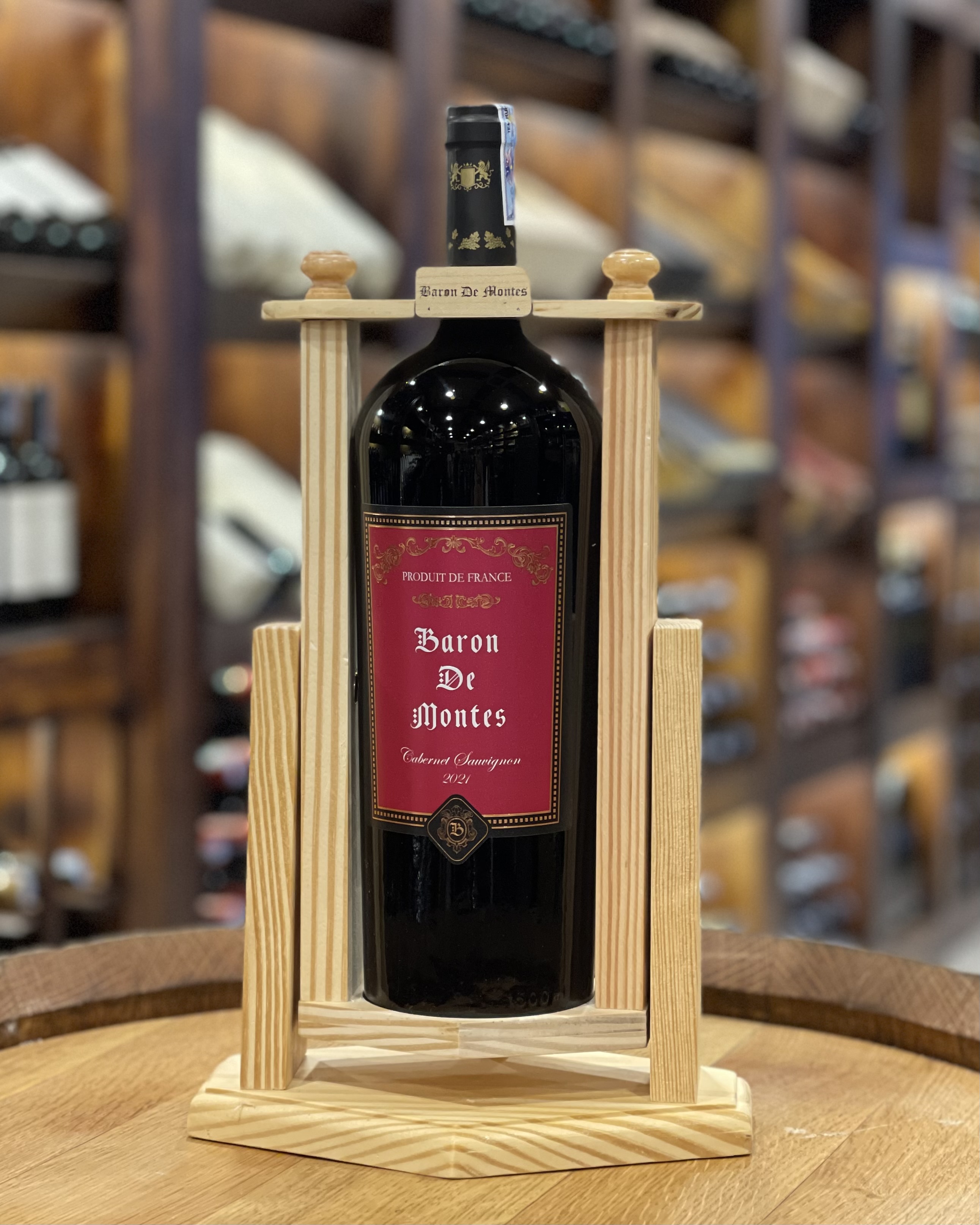 Rượu vang đỏ Pháp Baron De Montes Cabernet Sauvignon 1.5 Lít, 13.5% - Kèm kệ và hộp