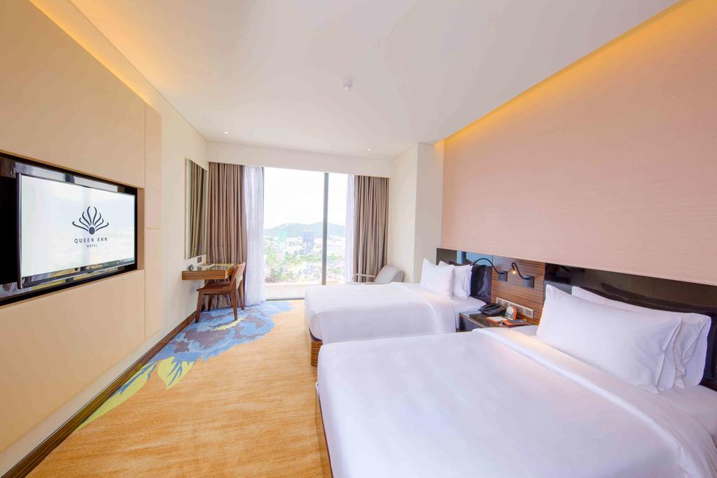 Queen Ann Hotel 5* Nha Trang - Gói 2N1Đ Gồm Buffet Sáng, Buffet BBQ Tối, Phòng Hướng Biển