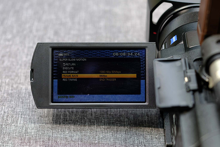 Máy Quay Phim Sony 4K HDR FDR-AX700 - Hàng Nhập Khẩu
