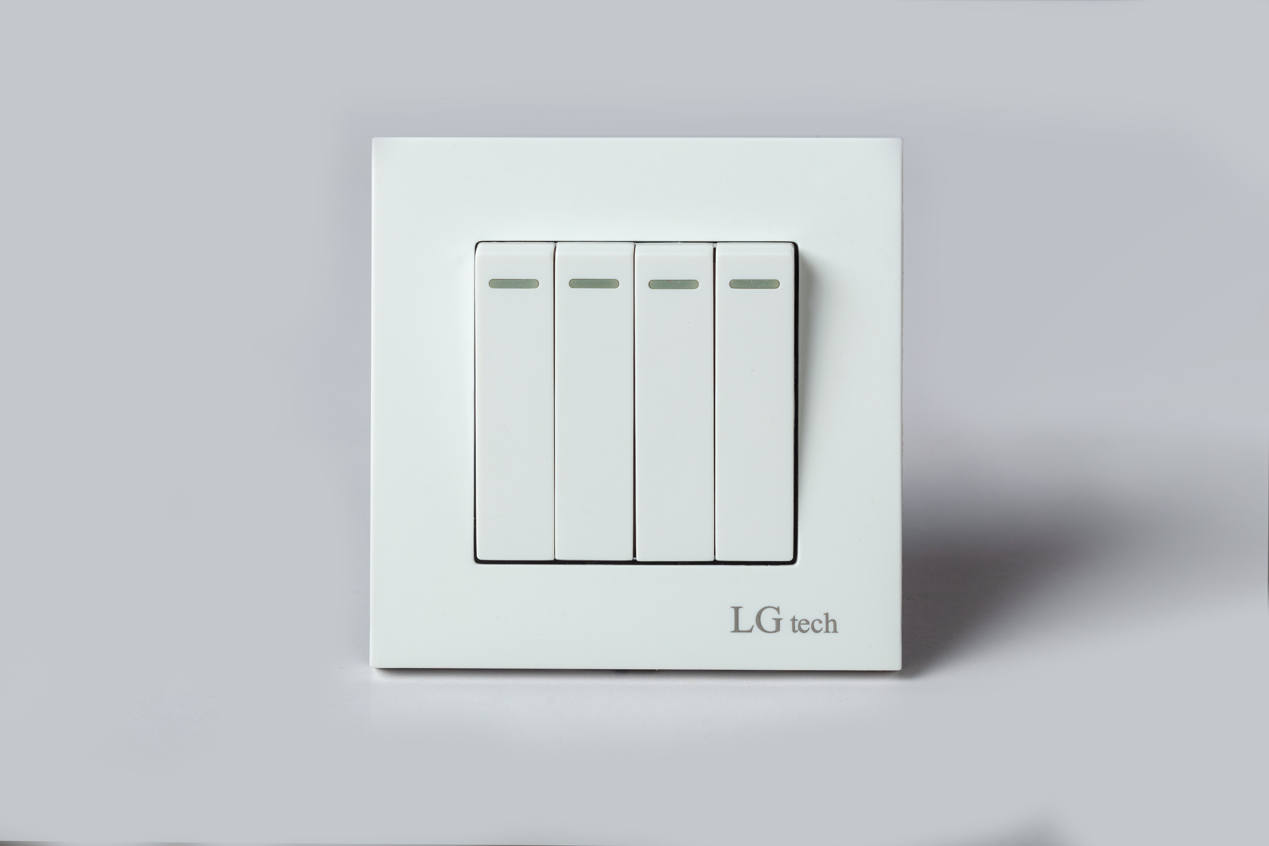 Công tắc đèn điện âm tường 4 nút có đèn led nhựa tráng kèm đế âm cao cấp LG-F21-004 - Hàng Chính Hãng