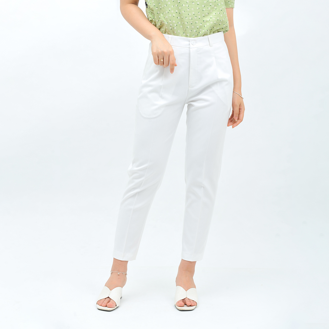 Quần baggy công sở nữ thời trang Eden xếp li. Chất liệu kaki mềm. Dễ phối trang phục - Q008