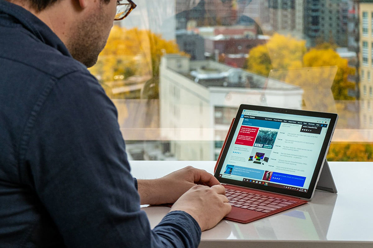 Microsoft Surface Pro 7 (12.3/ i3-1005G1/ 4GB/ 128GB/ With type Cover/ Platinum) - Hàng Nhập Khẩu