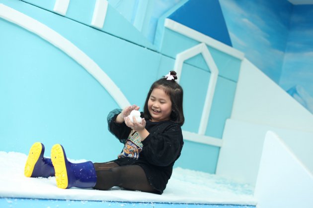 HN - Thỏa sức vui chơi trong thành phố tuyết tại Khu vui chơi Snow World - Áp dụng cả tuần và ngày lễ