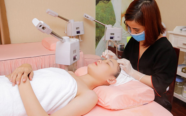 Liệu Trình 90 Phút Chăm Sóc Da Mặt Trắng Sáng Mịn Màng Bằng Tinh Chất Collagen Tươi Giúp Phục Hồi Da, Mịn Màng Và Săn Chắc Kết Hợp Massage Thư Giãn Giúp Lưu Thông Tuần Hoàn Máu